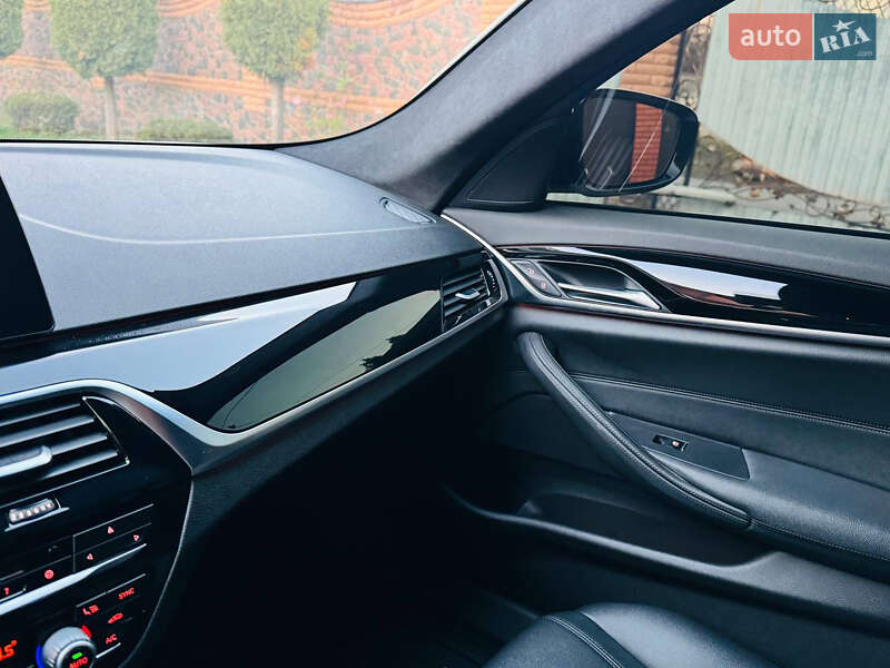 Седан BMW 5 Series 2018 в Киеве