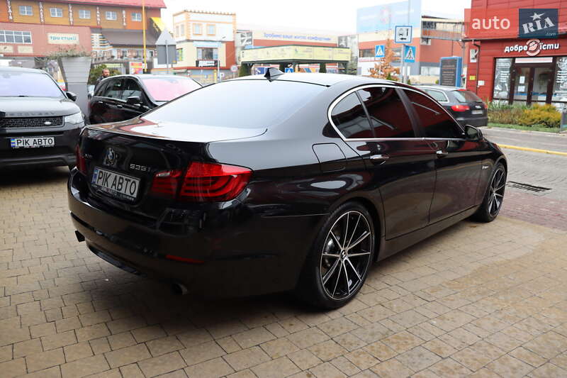 Седан BMW 5 Series 2013 в Львове