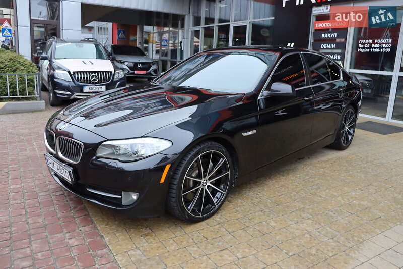 Седан BMW 5 Series 2013 в Львове