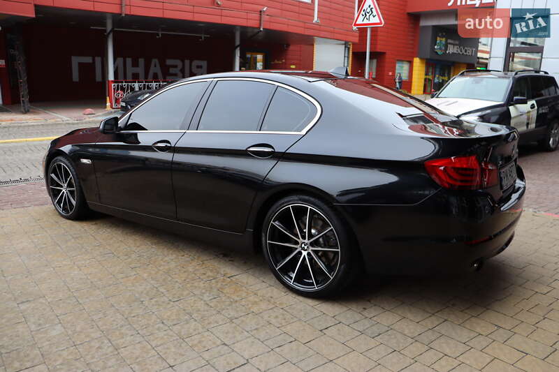 Седан BMW 5 Series 2013 в Львове
