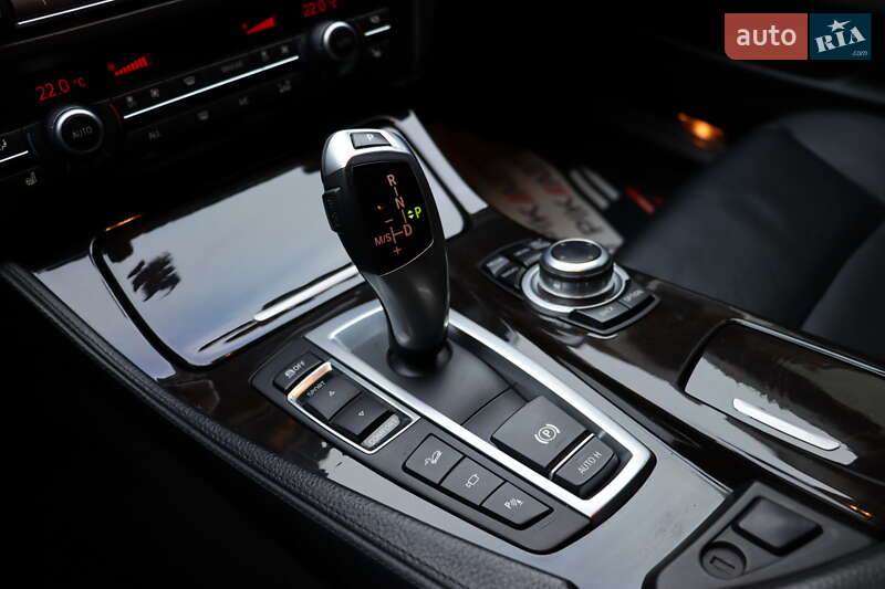 Седан BMW 5 Series 2013 в Львове