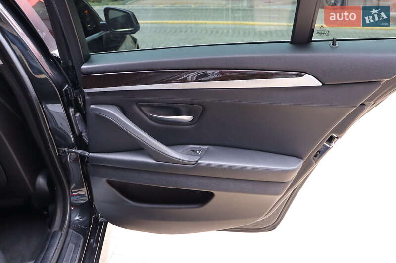 Седан BMW 5 Series 2013 в Львове