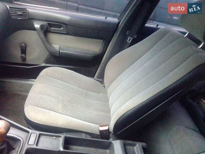 Седан BMW 5 Series 1993 в Києві фото 10 Седан BMW 5 Series 1993 в Києві