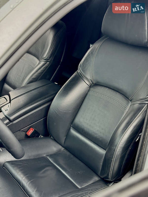 Седан BMW 5 Series 2015 в Гайсине