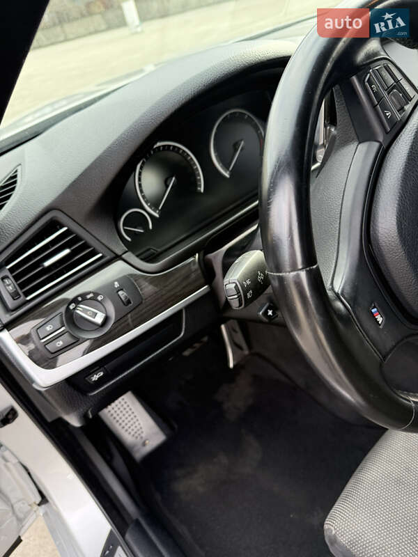 Седан BMW 5 Series 2011 в Черновцах