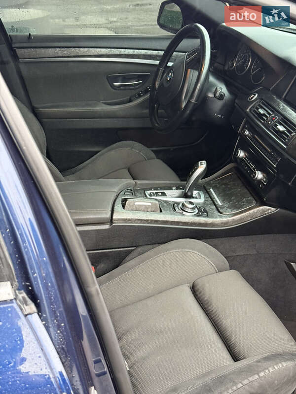 Седан BMW 5 Series 2010 в Первомайске