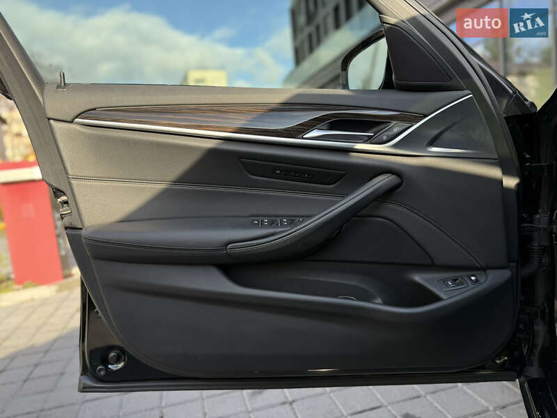 Седан BMW 5 Series 2018 в Львове фото 24 Седан BMW 5 Series 2018 в Львове