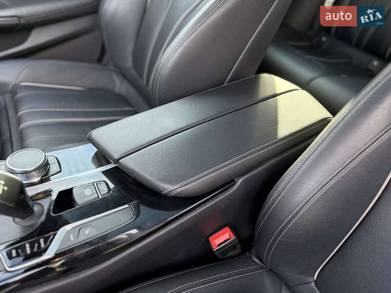 Седан BMW 5 Series 2018 в Львове фото 32 Седан BMW 5 Series 2018 в Львове