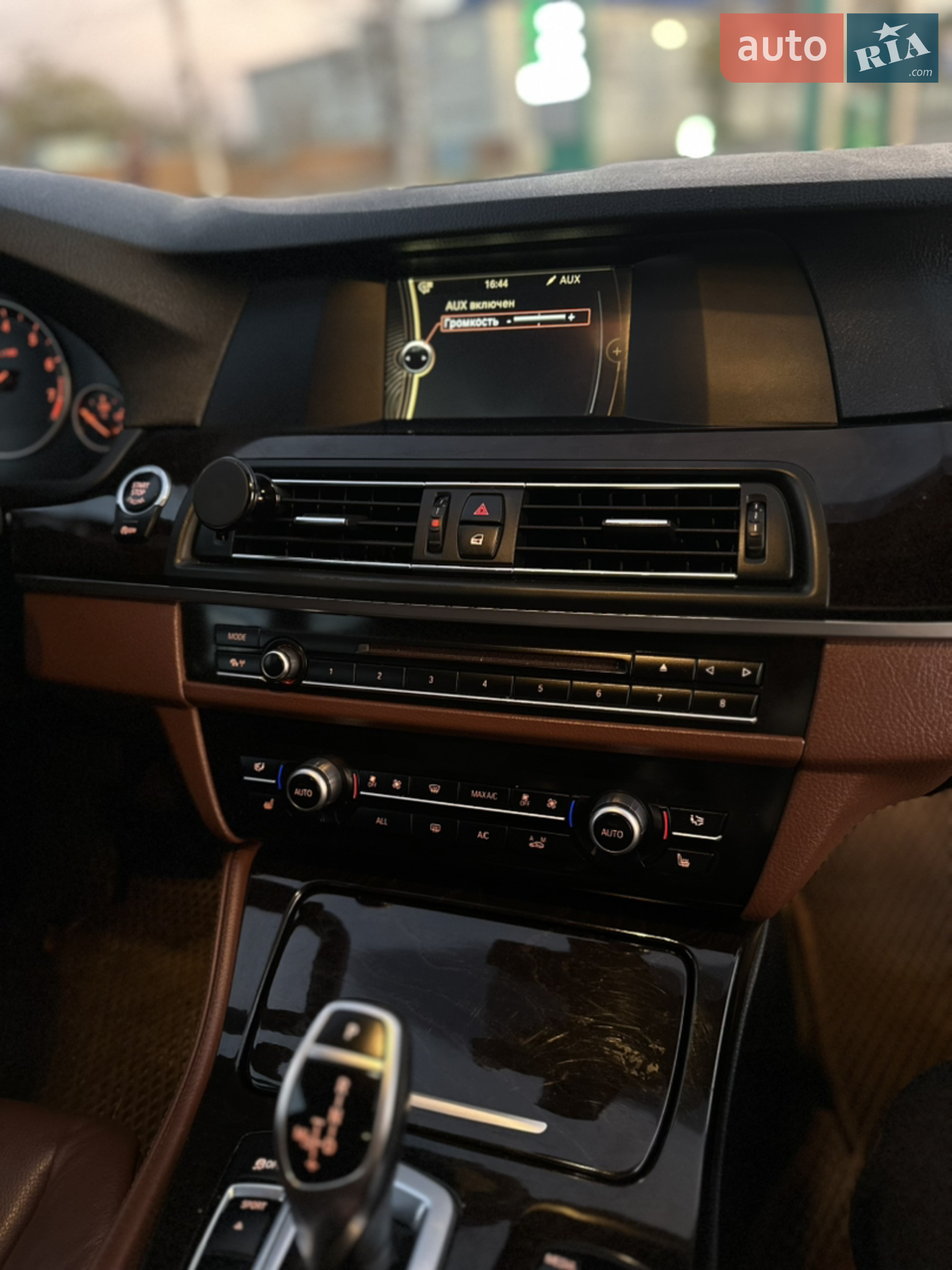 2013 BMW 5er - мініатюра 11