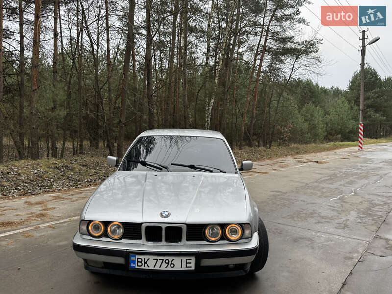 Седан BMW 5 Series 1990 в Славуте фото 9 Седан BMW 5 Series 1990 в Славуте