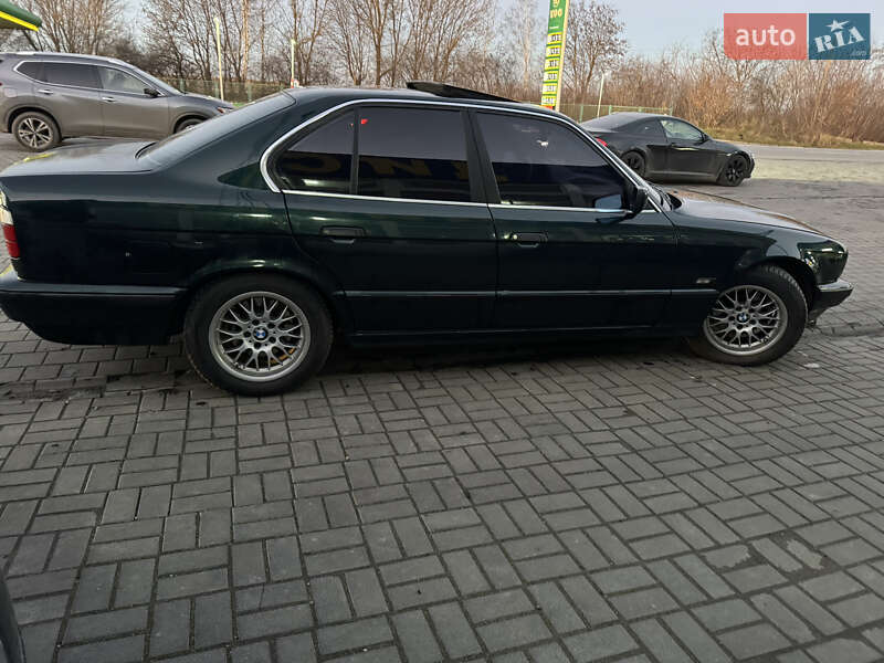 Седан BMW 5 Series 1995 в Тернополі