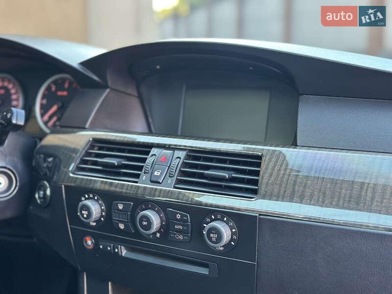 Седан BMW 5 Series 2004 в Коломые