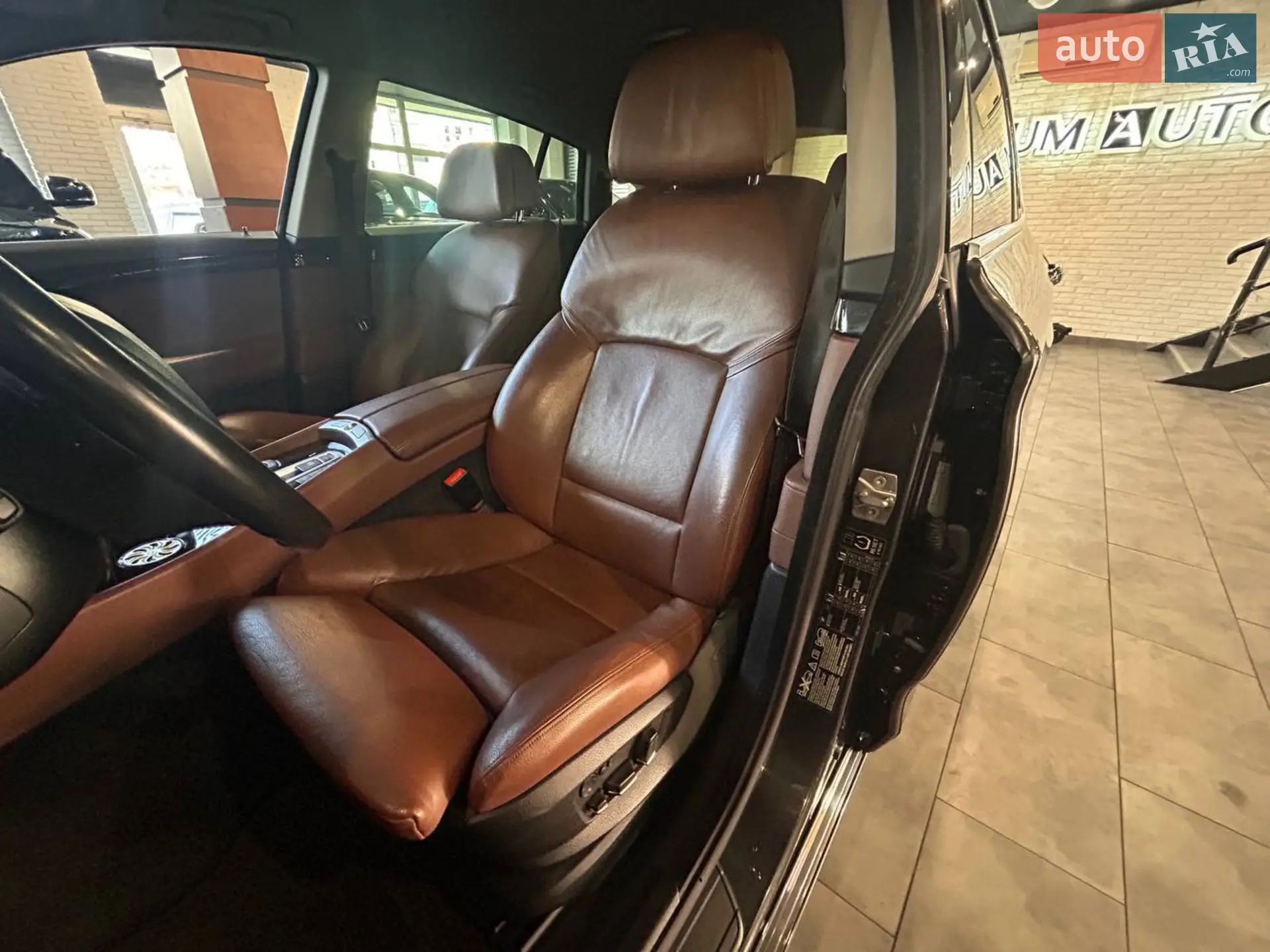 2011 BMW 5er - мініатюра 12