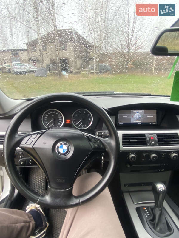 Седан BMW 5 Series 2004 в Славуте