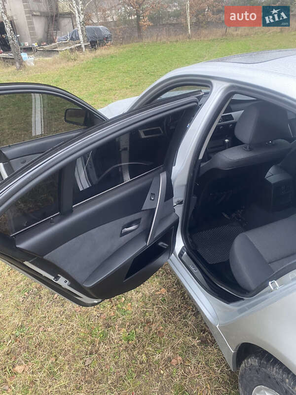 Седан BMW 5 Series 2004 в Славуте