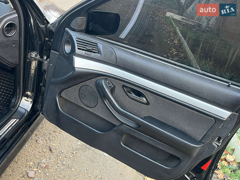 Седан BMW 5 Series 2003 в Херсоне