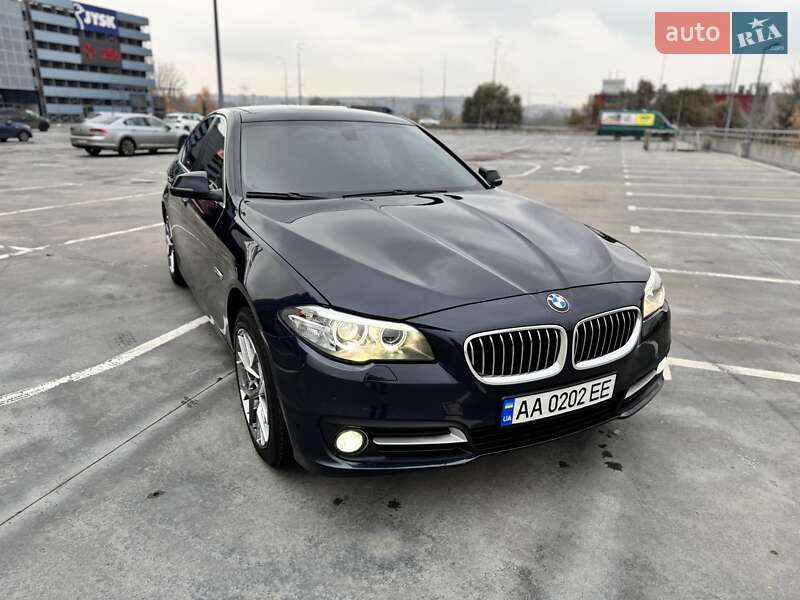 Седан BMW 5 Series 2016 в Киеве