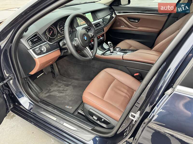 Седан BMW 5 Series 2016 в Киеве