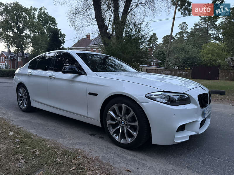 Седан BMW 5 Series 2015 в Киеве
