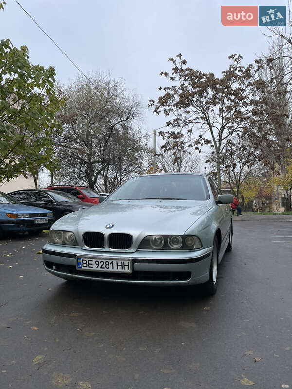 Седан BMW 5 Series 1998 в Одессе