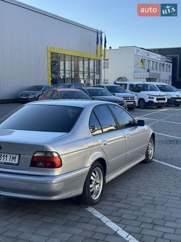 Седан BMW 5 Series 2000 в Виннице
