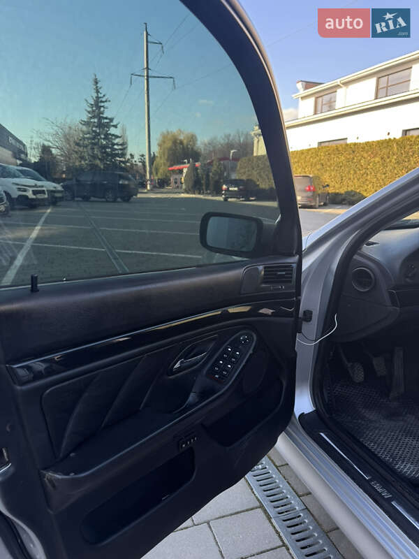 Седан BMW 5 Series 2000 в Виннице