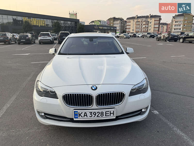 Седан BMW 5 Series 2012 в Киеве