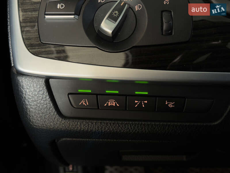 Седан BMW 5 Series 2014 в Миколаєві