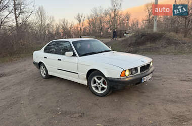 Седан BMW 5 Series 1989 в Днепре