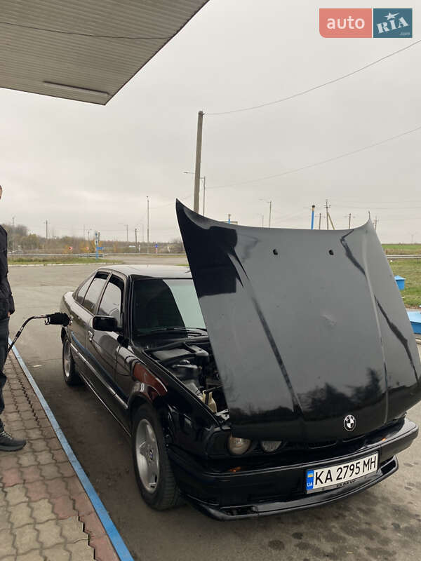 Седан BMW 5 Series 1988 в Умани