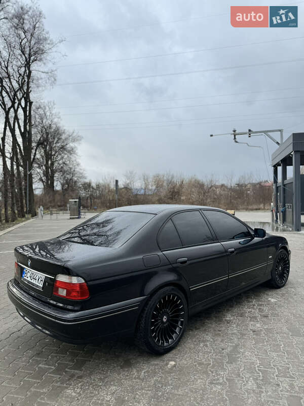 Седан BMW 5 Series 2002 в Львове
