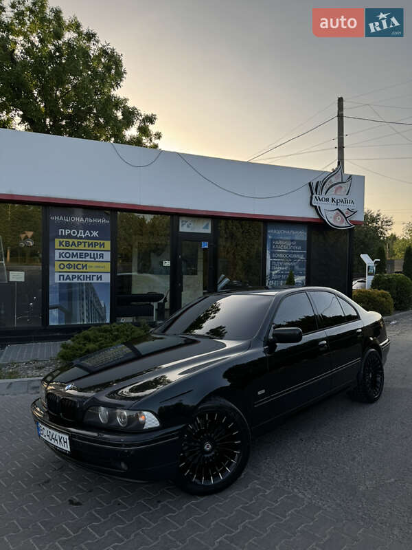 Седан BMW 5 Series 2002 в Львове