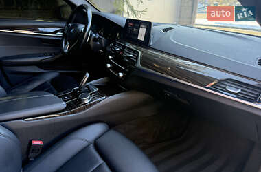 Седан BMW 5 Series 2017 в Львові