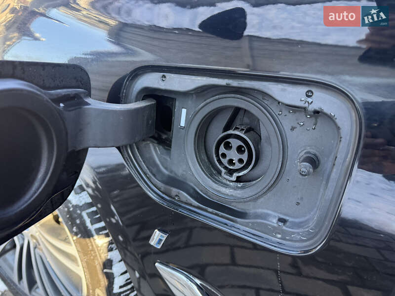 Седан BMW 5 Series 2017 в Львове