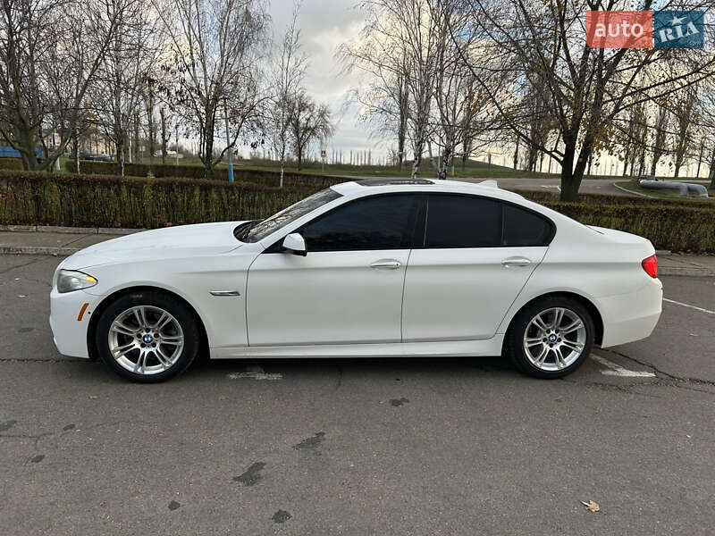 Седан BMW 5 Series 2012 в Южноукраинске