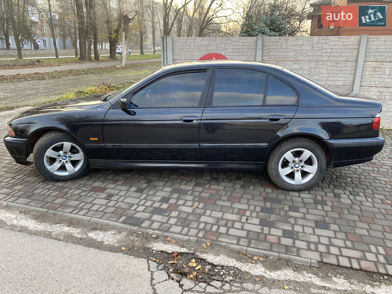 Седан BMW 5 Series 1997 в Кривом Роге
