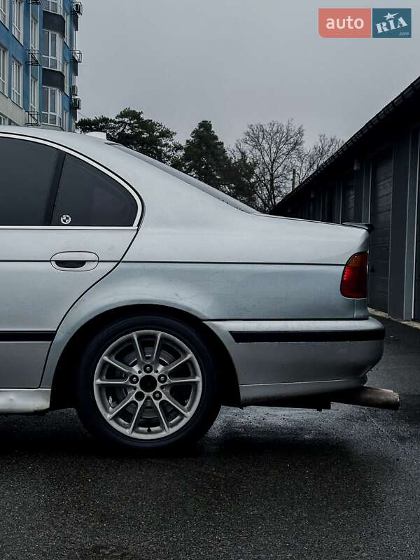 Седан BMW 5 Series 1997 в Чернигове