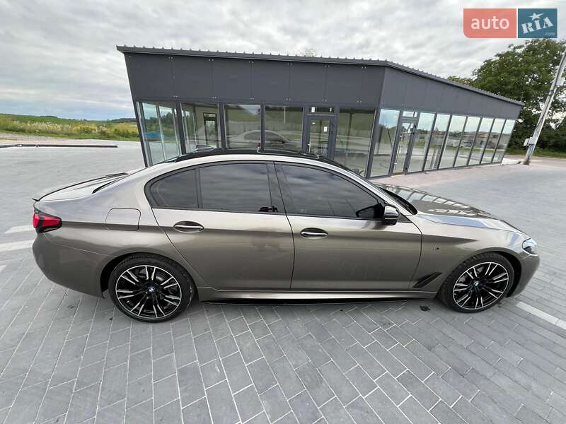 Седан BMW 5 Series 2017 в Львове