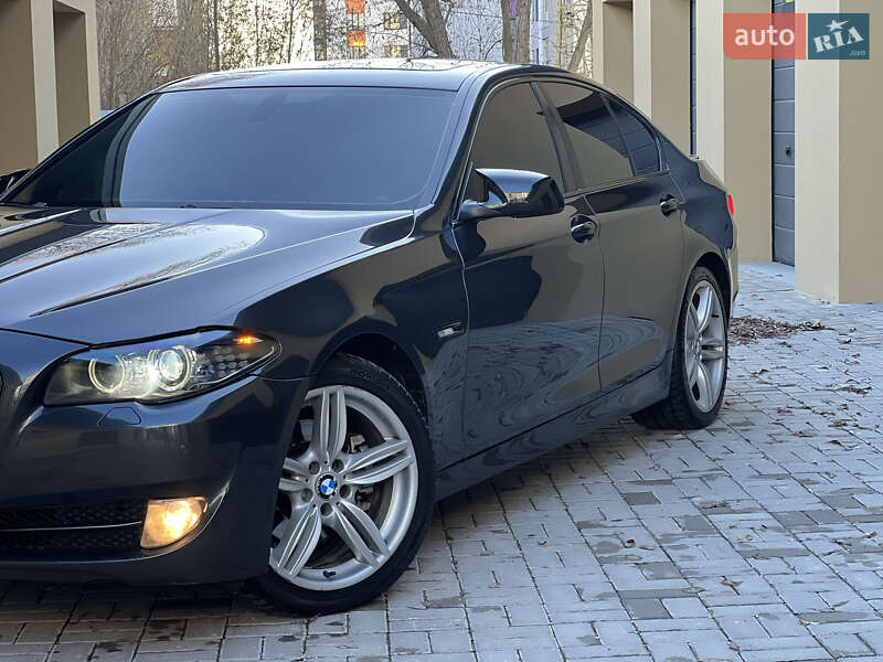 Седан BMW 5 Series 2013 в Ровно