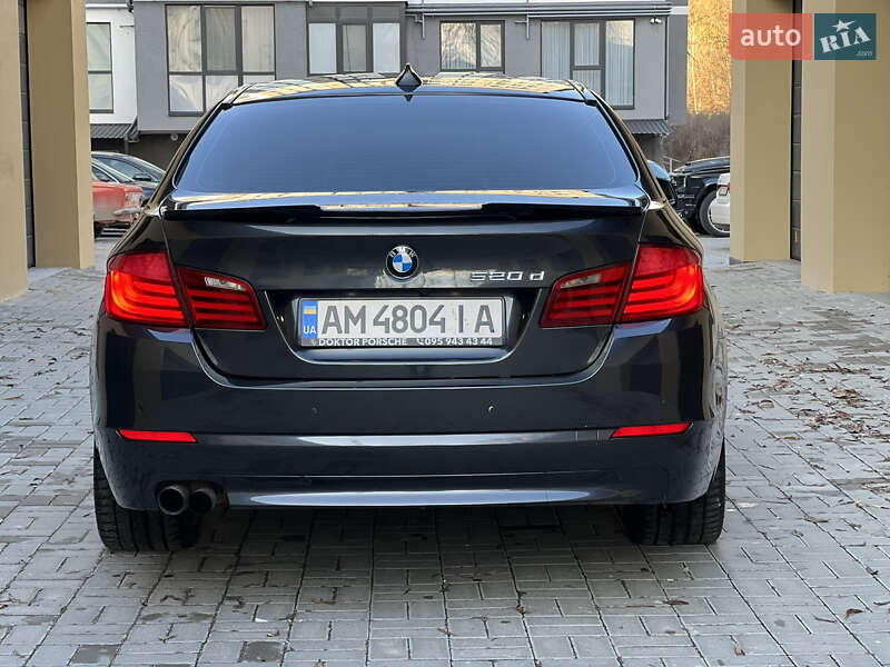 Седан BMW 5 Series 2013 в Ровно