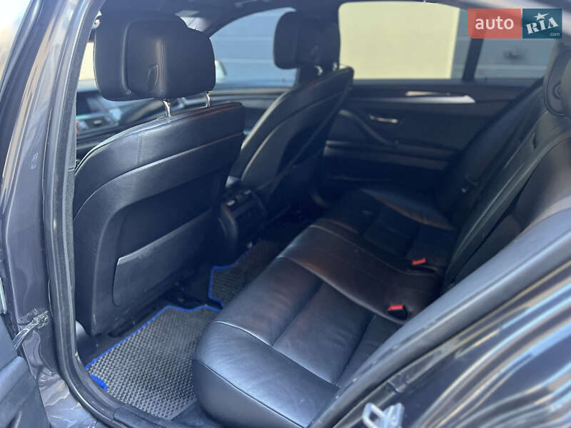 Седан BMW 5 Series 2013 в Ровно
