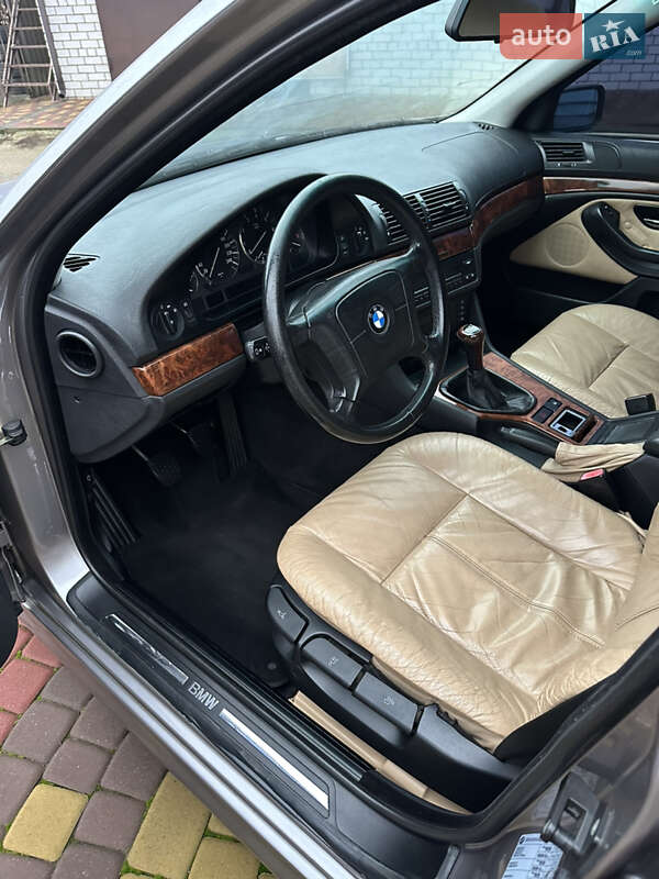 Седан BMW 5 Series 1996 в Решетиловке