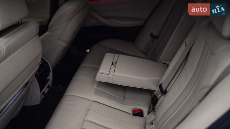 Седан BMW 5 Series 2017 в Залещиках