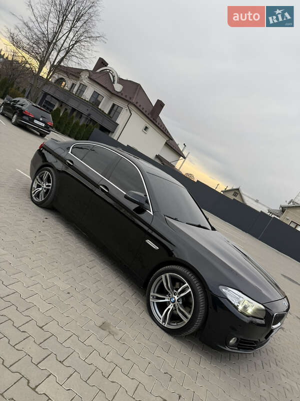 Седан BMW 5 Series 2012 в Черновцах