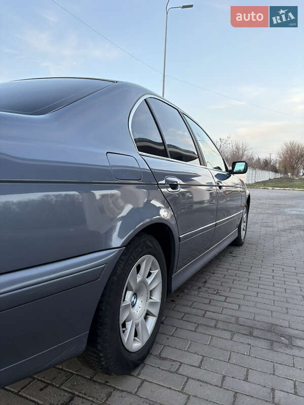 Седан BMW 5 Series 2001 в Дніпрі