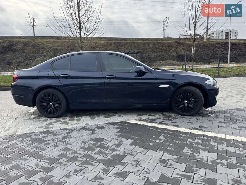 Седан BMW 5 Series 2012 в Ирпене