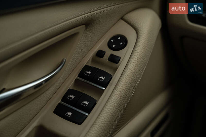 Седан BMW 5 Series 2014 в Черновцах