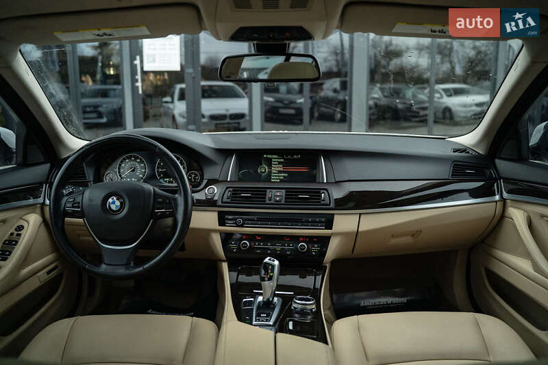 Седан BMW 5 Series 2014 в Черновцах