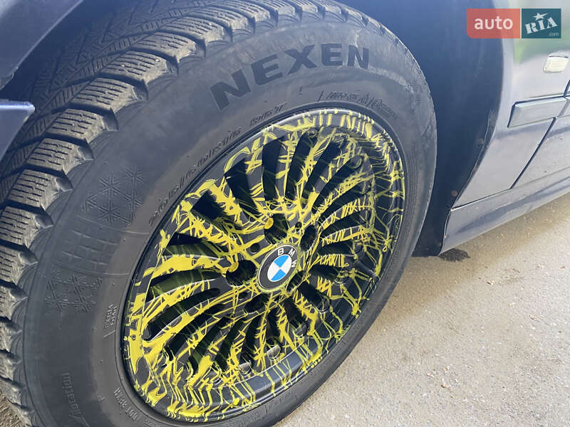 Седан BMW 5 Series 1999 в Черновцах