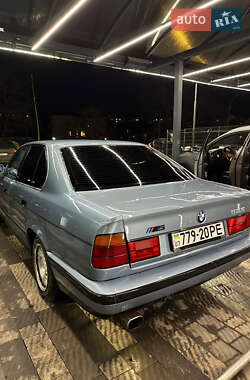 Седан BMW 5 Series 1991 в Ужгороді